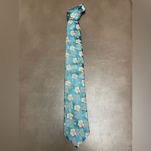 Ermenegildo Zegna Silk Necktie.